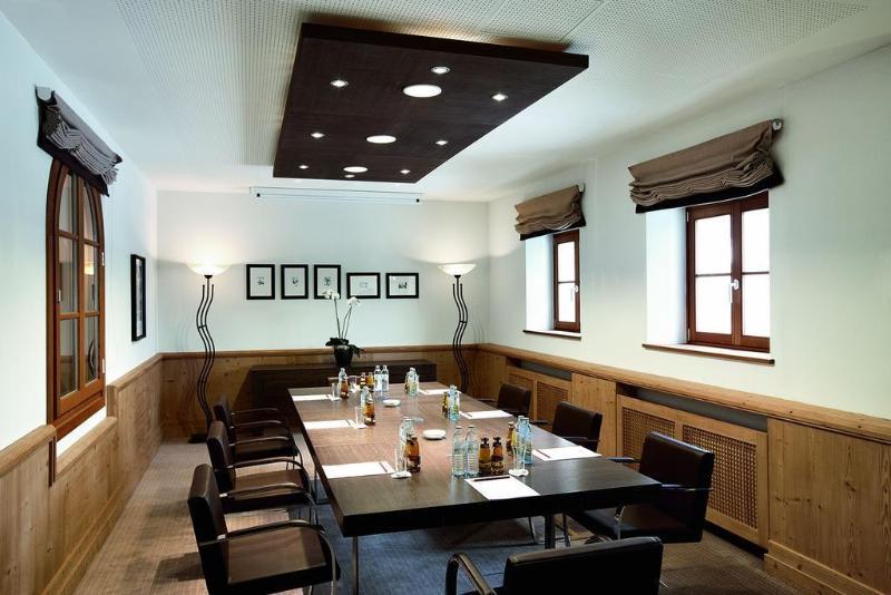 Schlosshotel Kitzbuehel A-Rosa Collection Exteriör bild Meeting room