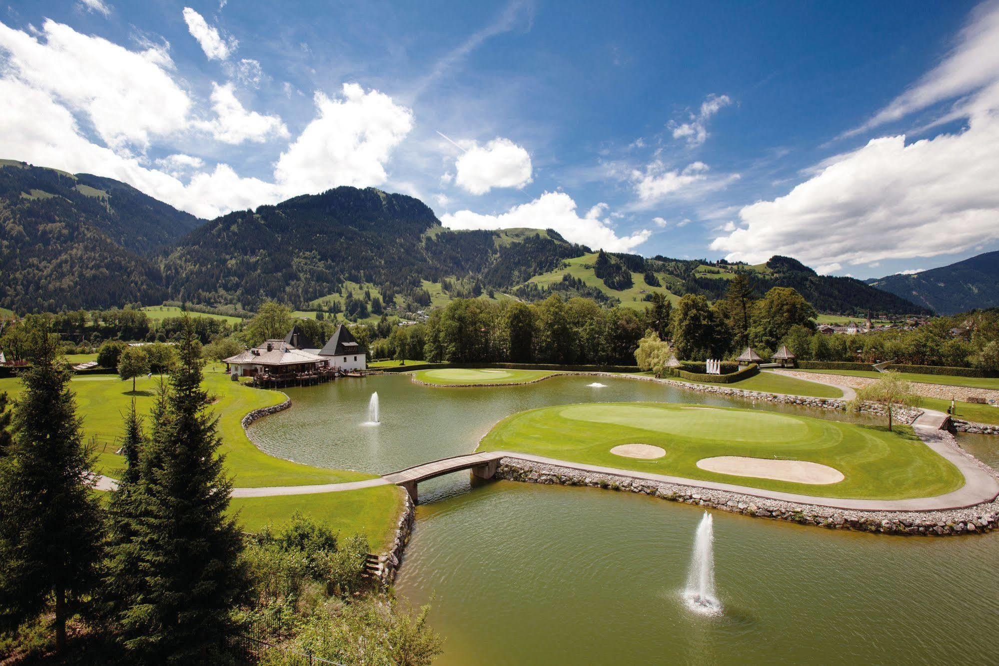 Schlosshotel Kitzbuehel A-Rosa Collection Exteriör bild Golf course in Bad Tölz